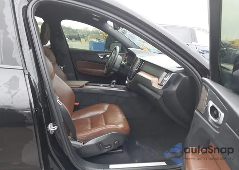 2024 Volvo Xc60 Recharge Plug-In Hybrid T8 Plus Dark Theme from USA, damaged, VIN YV4H60DL2R1782974